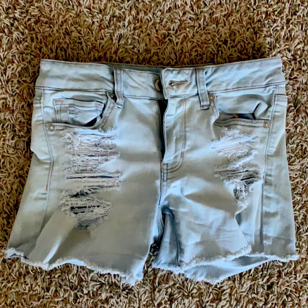 Women’s American Eagle jean shorts. Size 6